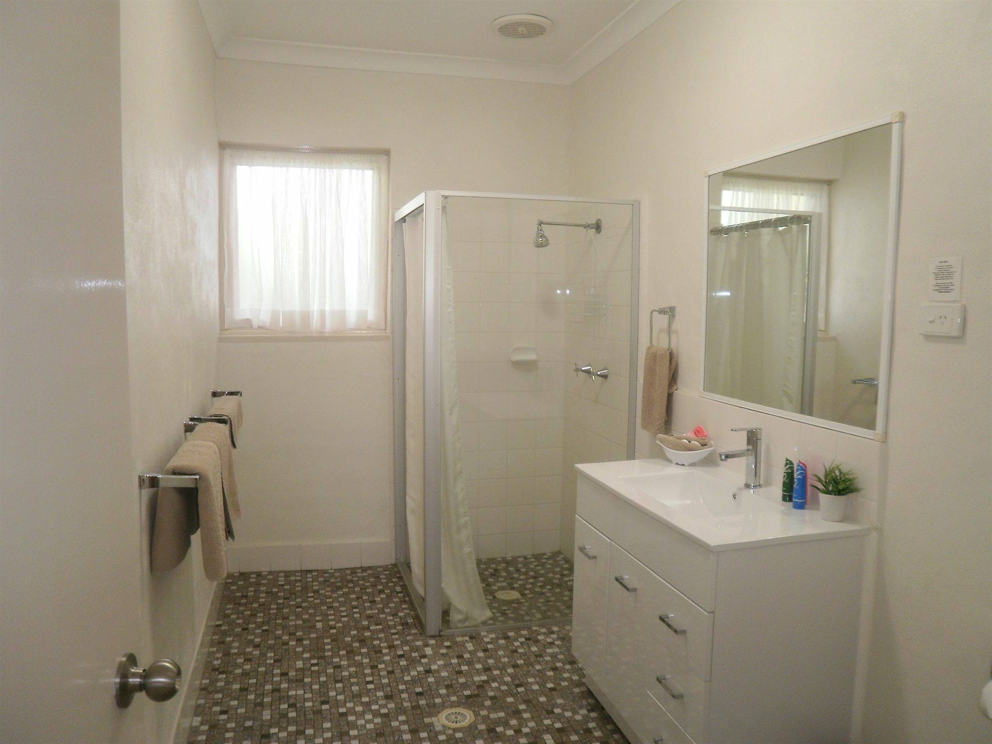 The Carmel Yamba Motel Ngoại thất bức ảnh